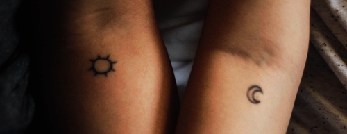 Alerta sobre tatuagens