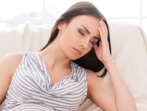 Enxaqueca aumenta risco cardiovascular em mulheres