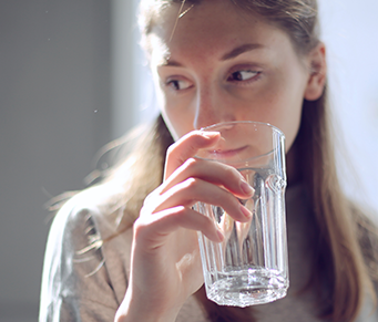 Por que bater a cabeça cria um “galo” ?
